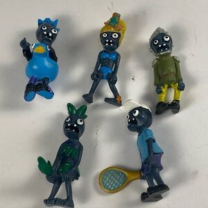 Lot of 5 Plant Vs Zombies 3" Figures